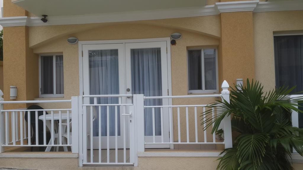 Baker'S Suites Simpson Bay Habitación foto